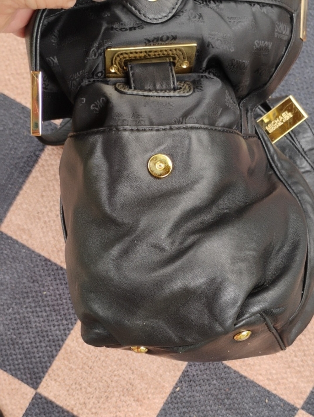 Michael Kors Black 3 Compartment lambskin Leather Tote Bag with Gold Accents - Picture 3 of 11